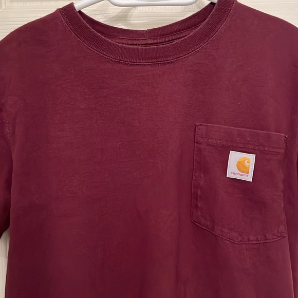 Carhartt Men’s Burgundy Relaxed Fit T-Shirt Sz Small - Picture 2 of 14